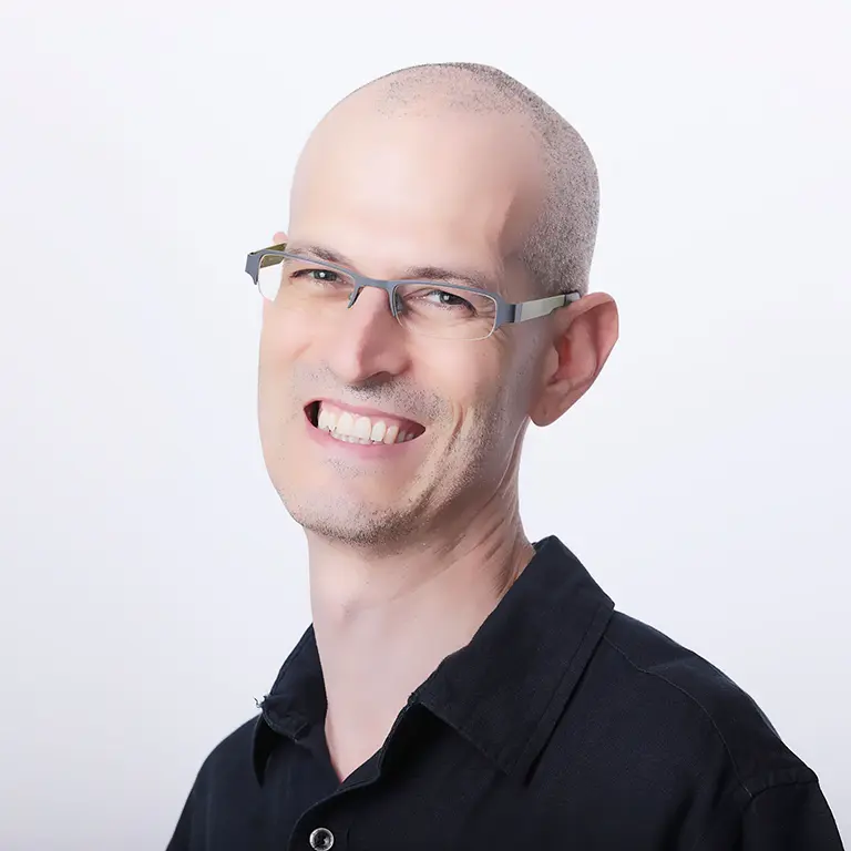 Assoc.Prof.Dr.ArthurLance Dryver